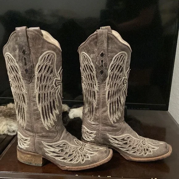 Corral Boots size 6 M. Weathered Grey, beige/white. - Picture 5 of 7